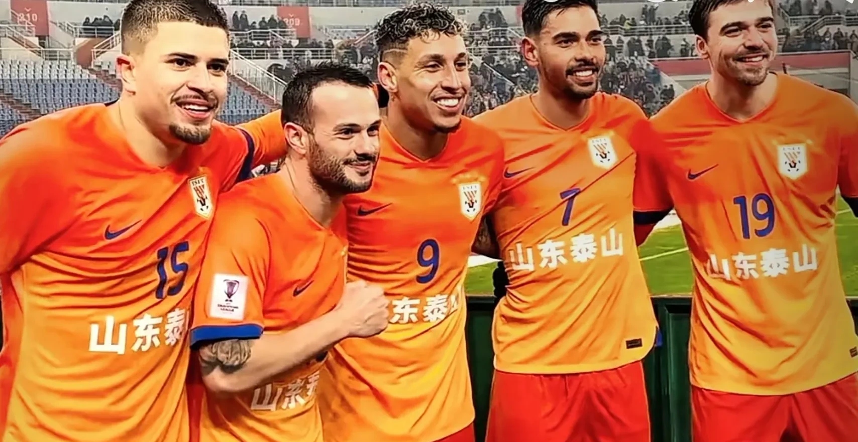 今晨山东泰山调整名单以备欧联,绝杀压哨环节打磨,压力陡增,赛程密集仍需轮换(山东泰山足球最新消息比赛) 今晨山东泰山调整名单以备欧联,绝杀压哨环节打磨,压力陡增,赛程密集仍需轮换(山东泰山足球最新消息比赛)